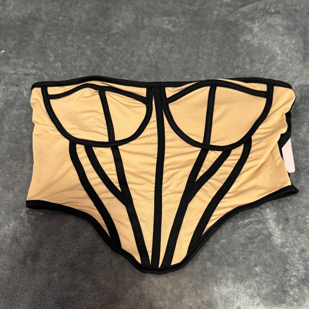 Stylish Tan and Black Crop Top